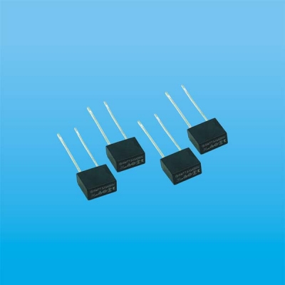 SMT Φ8.4×4.0×7.7 square plastic-sealed fuse (slow-blow type)